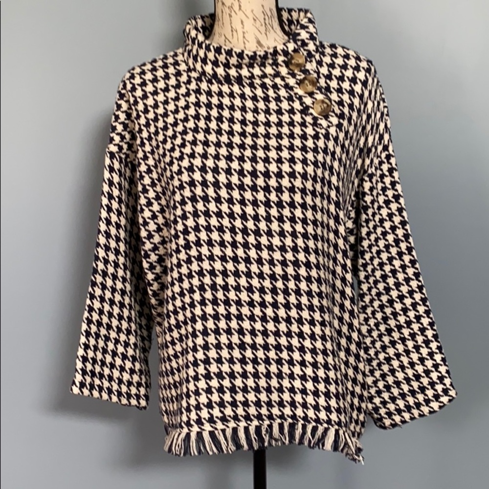 Super cute oversized top